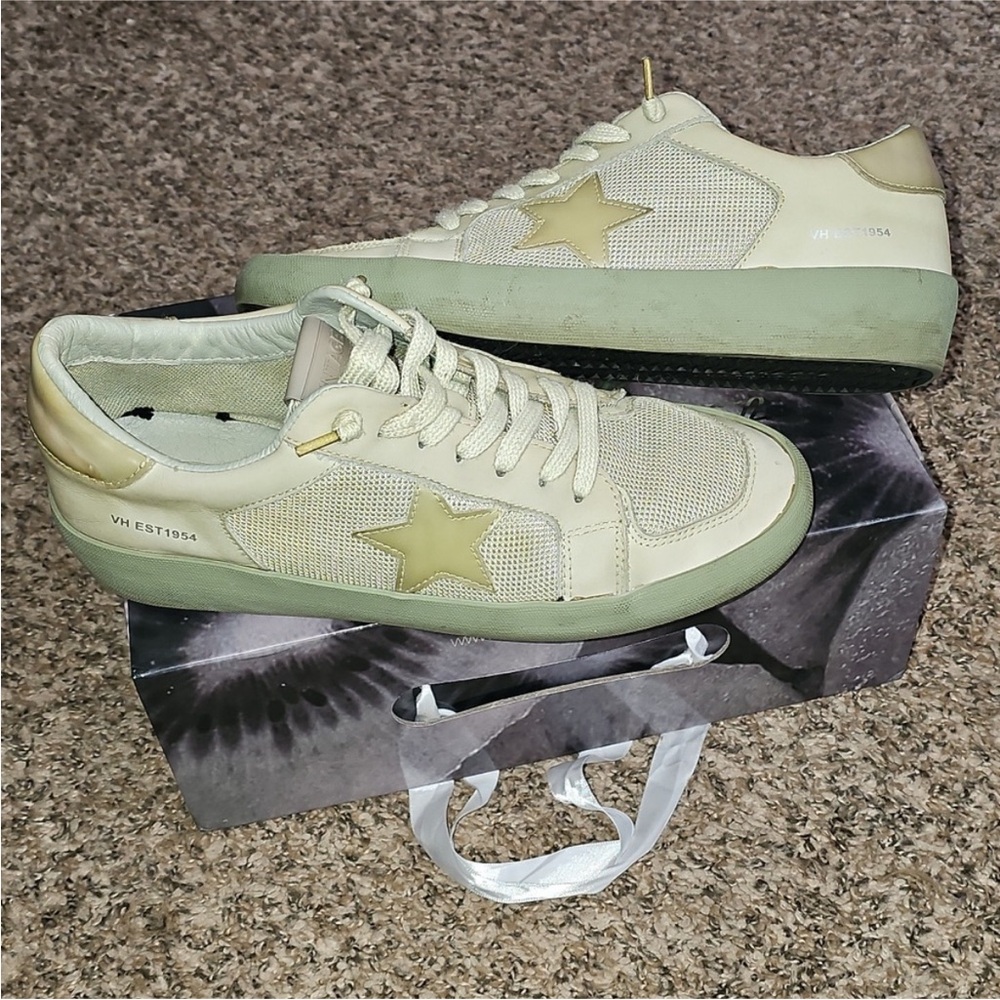 Vintage Havana Olive Green Sneakers Sz 11 Great Condition